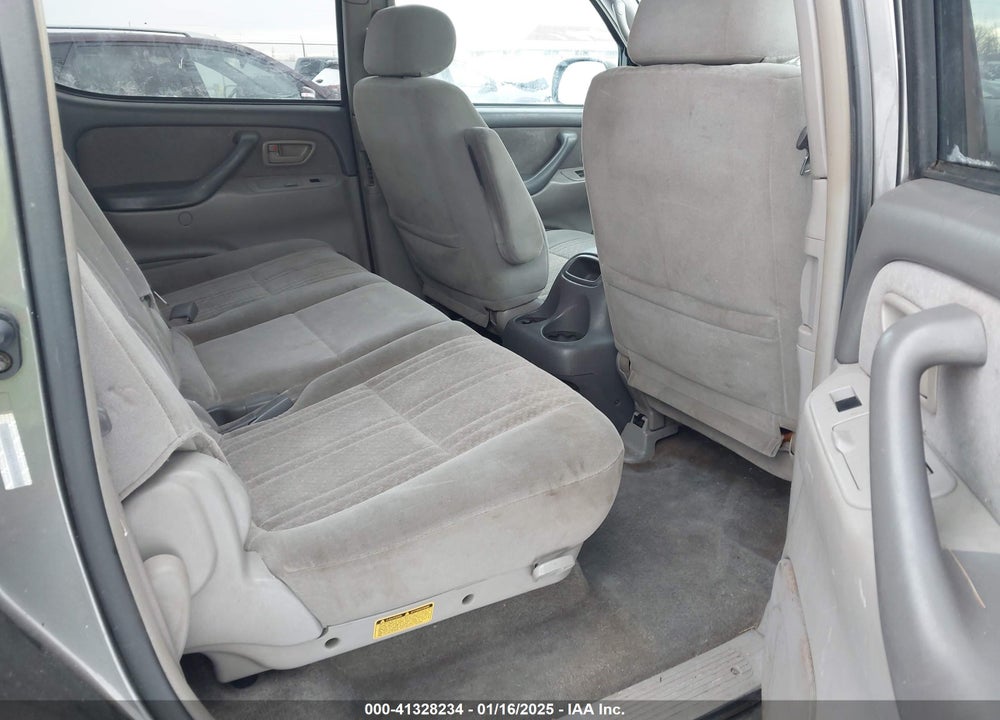 2004 TOYOTA TUNDRA SR5 V8 VIN: 5TBDT44124S438355