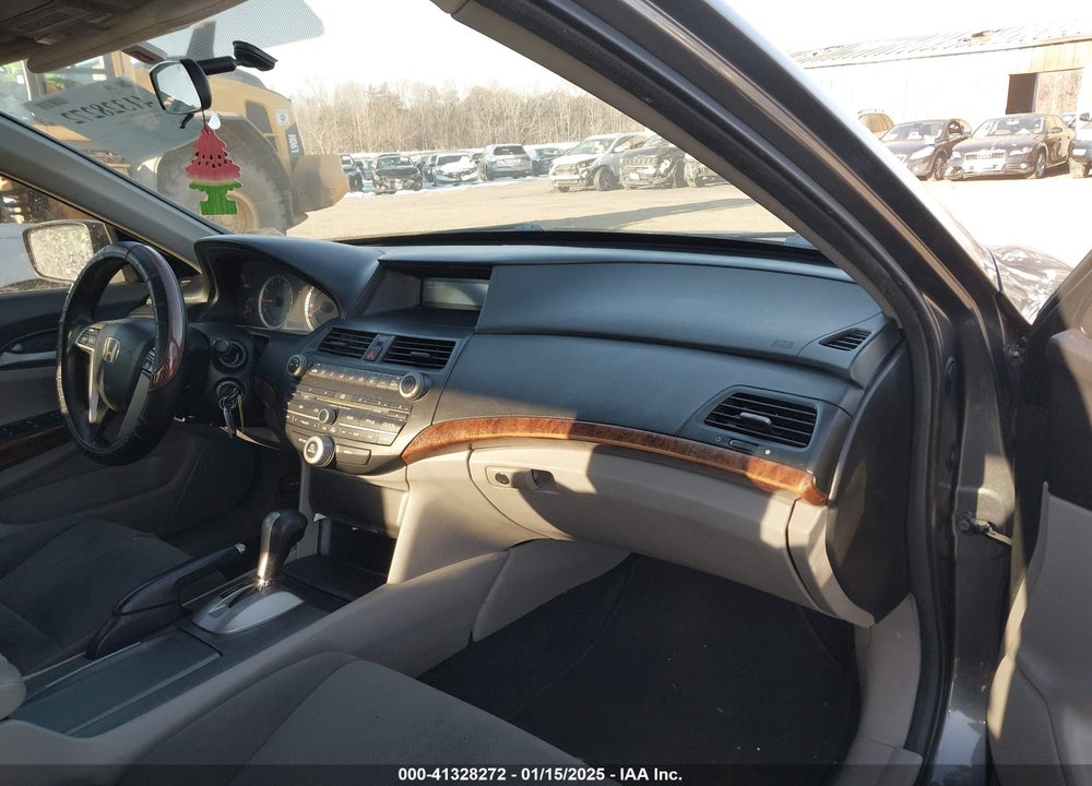 2012 HONDA ACCORD 2.4 EX VIN: 1HGCP2F71CA172207
