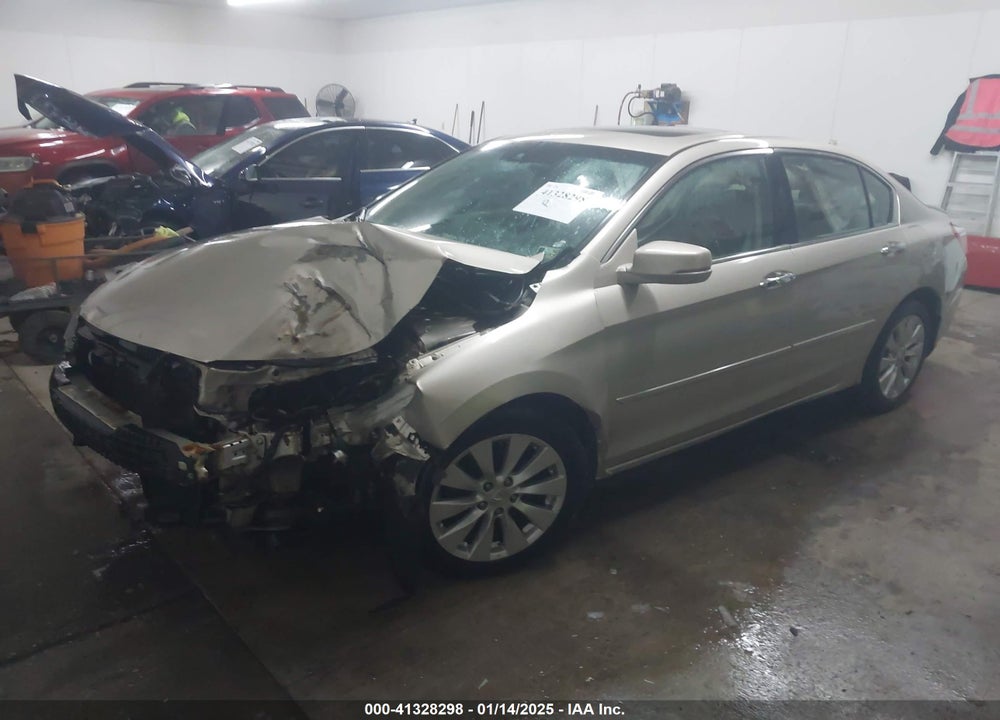 2013 HONDA ACCORD SDN VIN: 1HGCR3F88DA011721