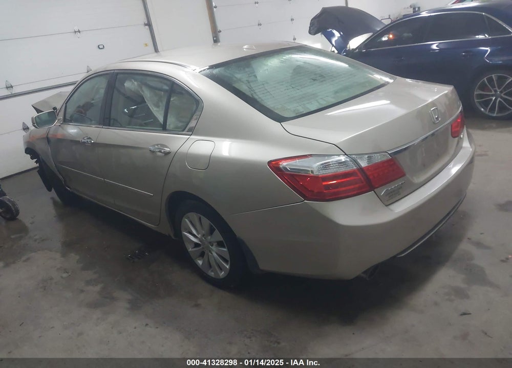 2013 HONDA ACCORD SDN VIN: 1HGCR3F88DA011721