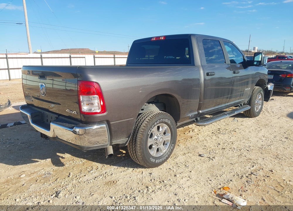 2024 RAM 2500 BIG HORN 4X4 6'4 BOX VIN: 3C6UR5DJ9RG365204