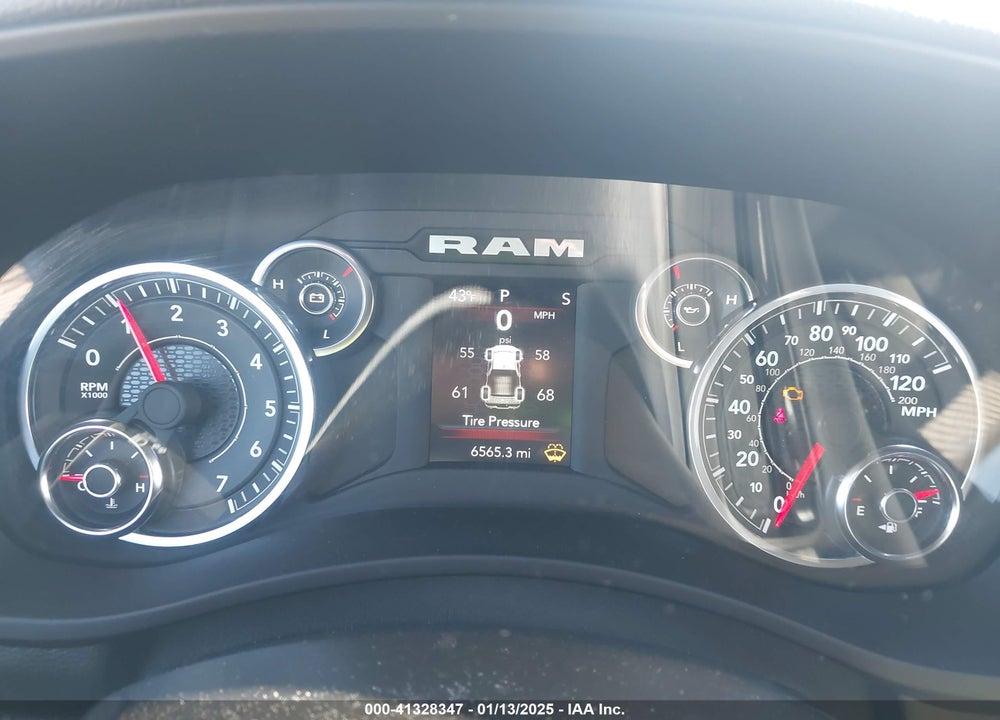 2024 RAM 2500 BIG HORN 4X4 6'4 BOX VIN: 3C6UR5DJ9RG365204