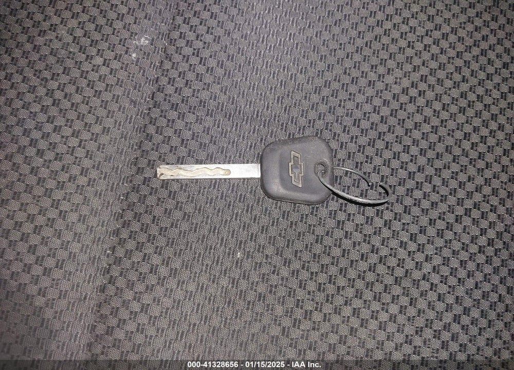 2017 CHEVROLET SILVERADO VIN: 1GCVKREC0HZ190283