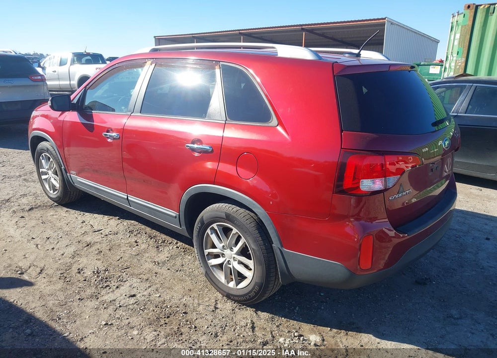 2015 KIA SORENTO LX VIN: 5XYKTDA66FG552664
