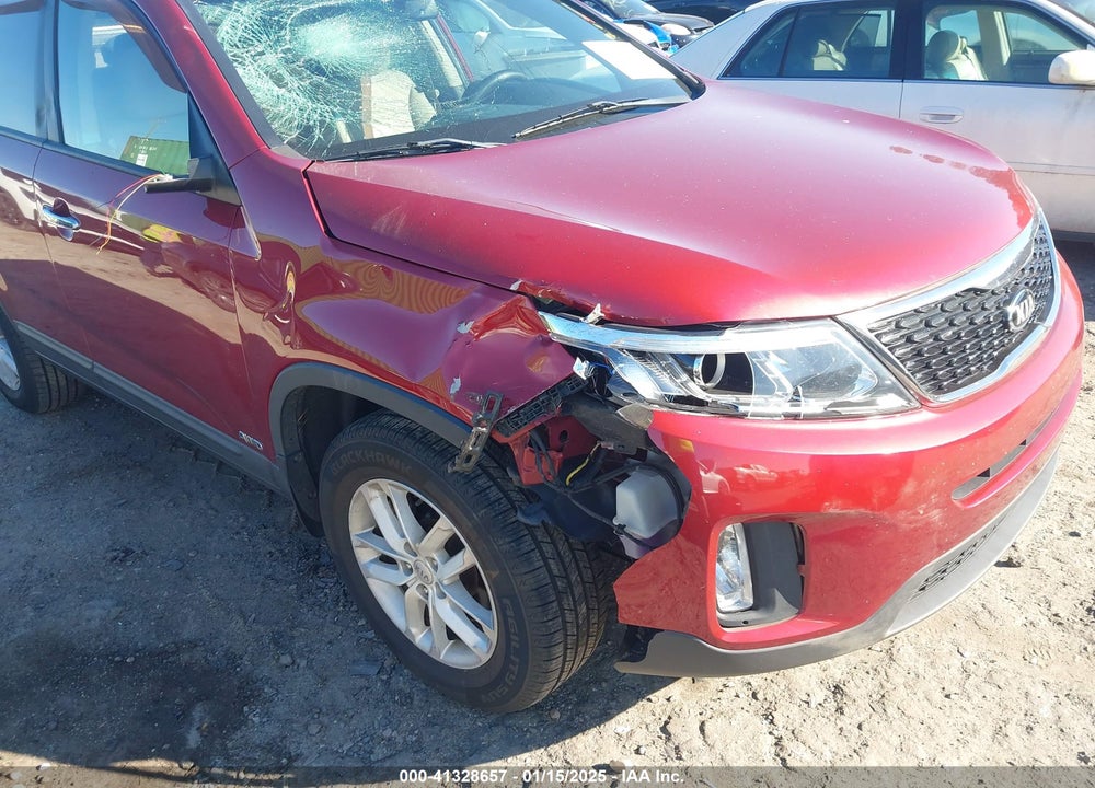 2015 KIA SORENTO LX VIN: 5XYKTDA66FG552664
