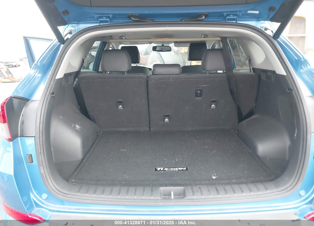 2017 HYUNDAI TUCSON LIMITED VIN: KM8J33A24HU368517