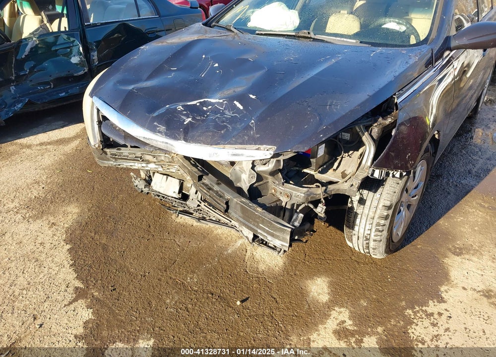 2011 HYUNDAI SONATA VIN: 5NPEB4AC6BH112260