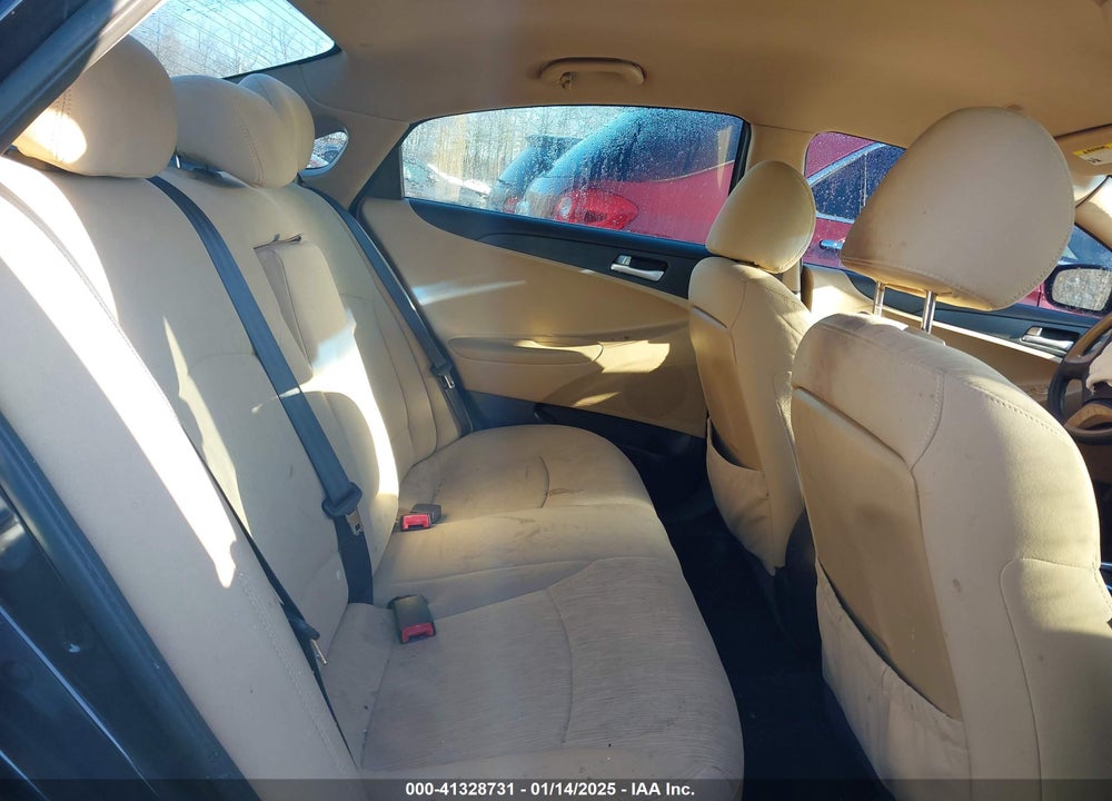 2011 HYUNDAI SONATA VIN: 5NPEB4AC6BH112260
