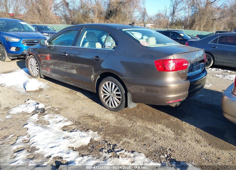 2013 VOLKSWAGEN JETTA 2.0L TDI VIN: 3VW3L7AJ7DM249688
