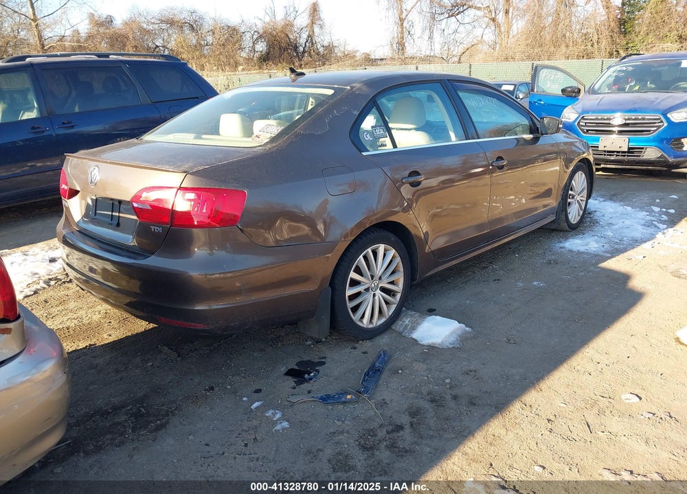 2013 VOLKSWAGEN JETTA 2.0L TDI VIN: 3VW3L7AJ7DM249688