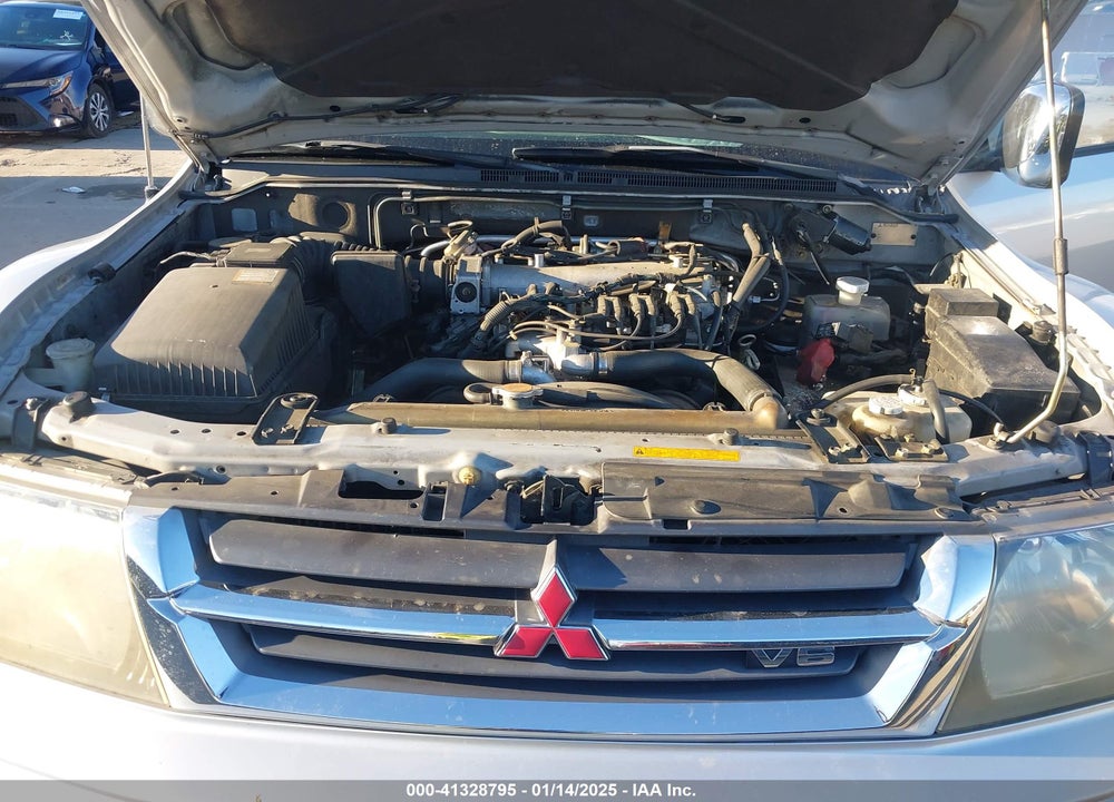 2001 MITSUBISHI MONTERO LIMITED VIN: JA4MW51R11J022220