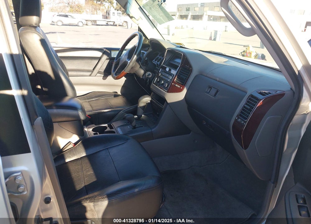 2001 MITSUBISHI MONTERO LIMITED VIN: JA4MW51R11J022220