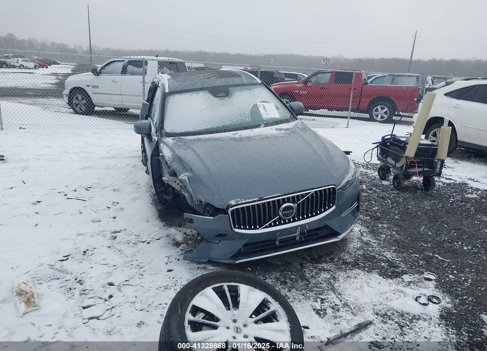 2022 VOLVO XC60 B5 INSCRIPTION VIN: YV4L12RL4N1914561