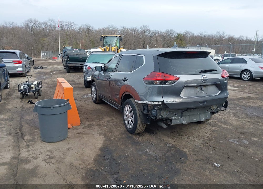 2018 NISSAN ROGUE S VIN: KNMAT2MTXJP530643