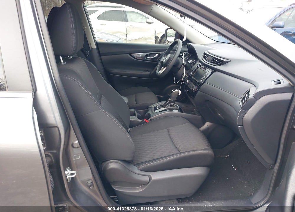 2018 NISSAN ROGUE S VIN: KNMAT2MTXJP530643