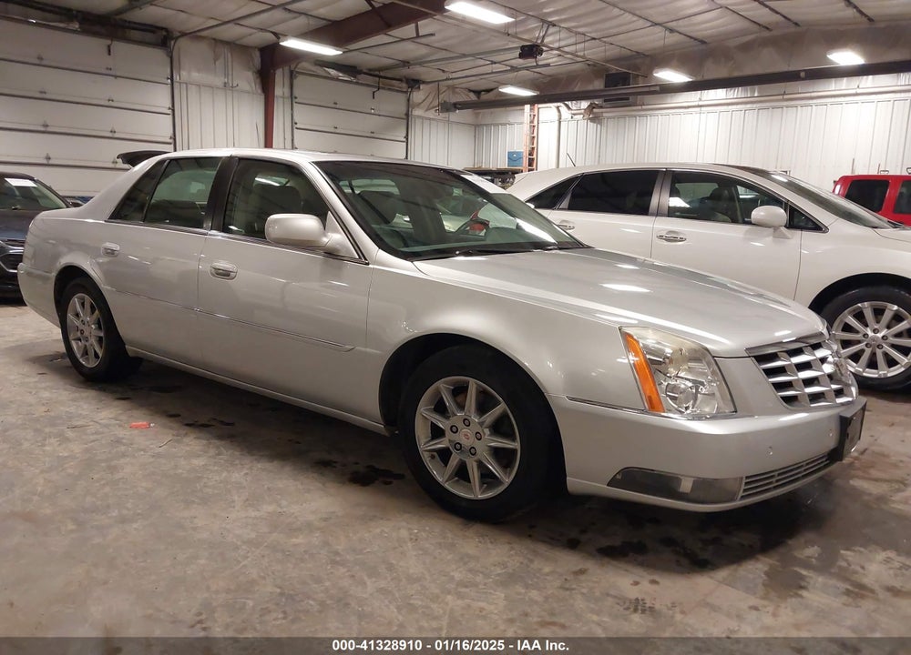 2010 CADILLAC DTS LUXURY COLLECTION VIN: 1G6KD5EY1AU138197