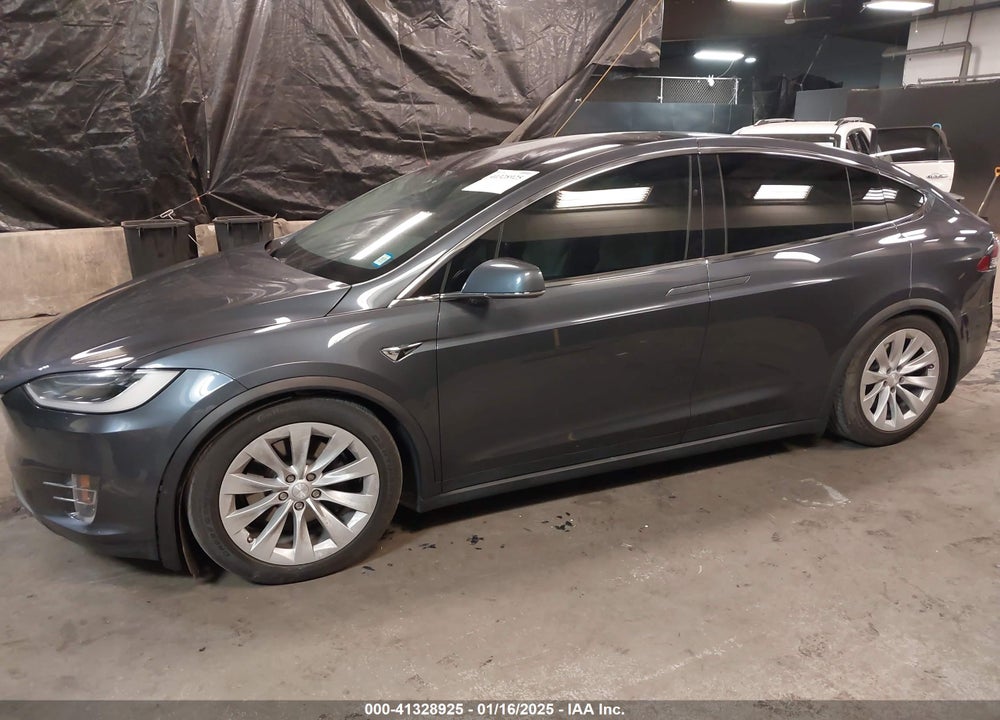 2018 TESLA MODEL X 100D/75D/P100D VIN: 5YJXCBE20JF138216