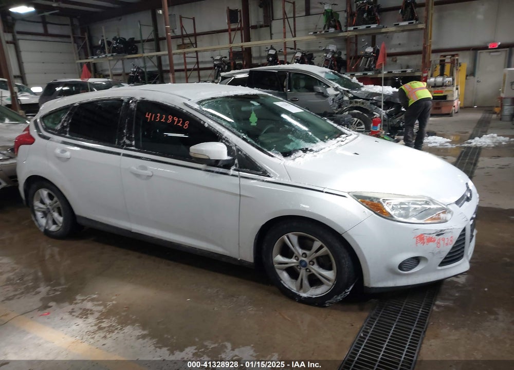 2013 FORD FOCUS SE VIN: 1FADP3K20DL132912