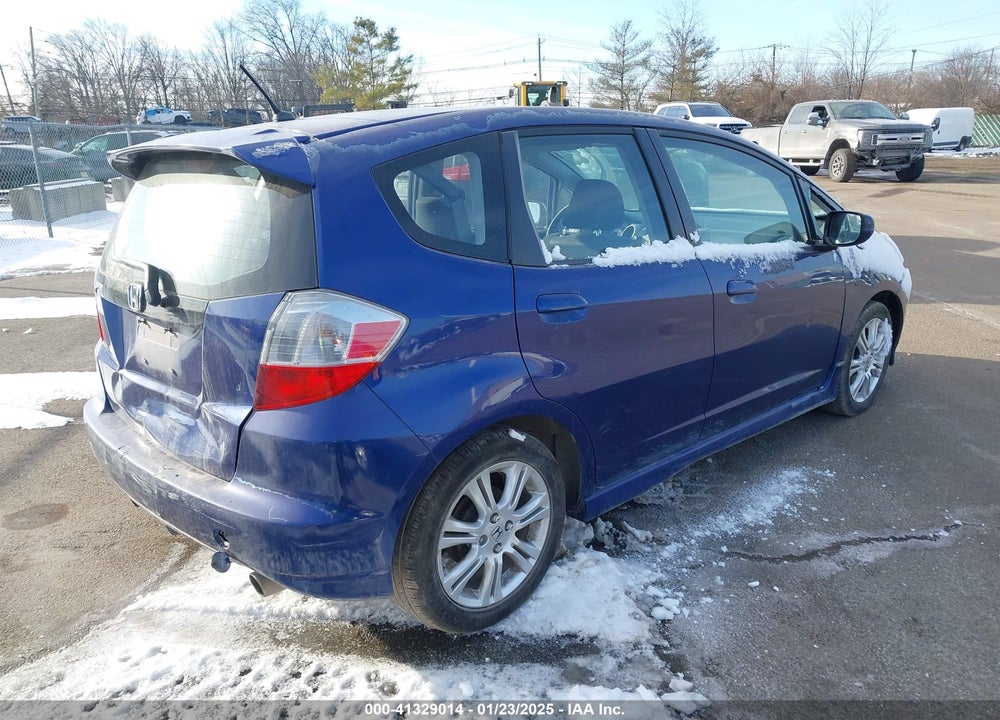 2009 HONDA FIT SPORT VIN: JHMGE884X9S060177