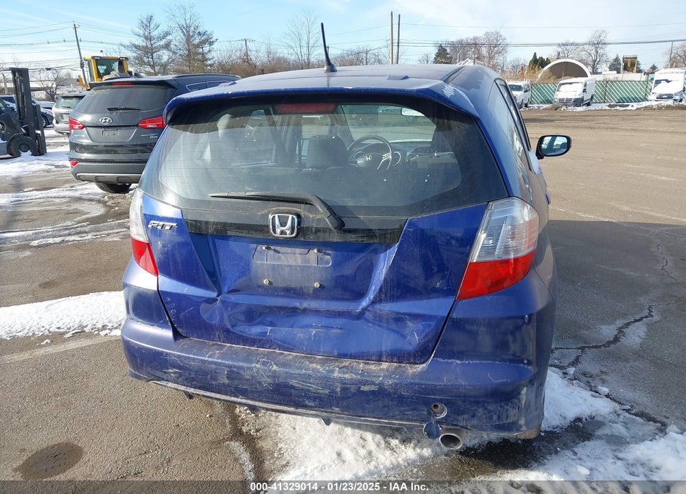 2009 HONDA FIT SPORT VIN: JHMGE884X9S060177