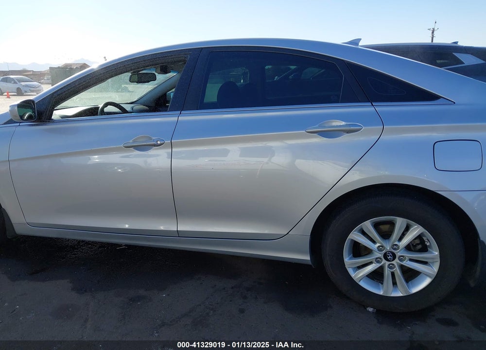 2013 HYUNDAI SONATA VIN: 5NPEB4AC1DH768885