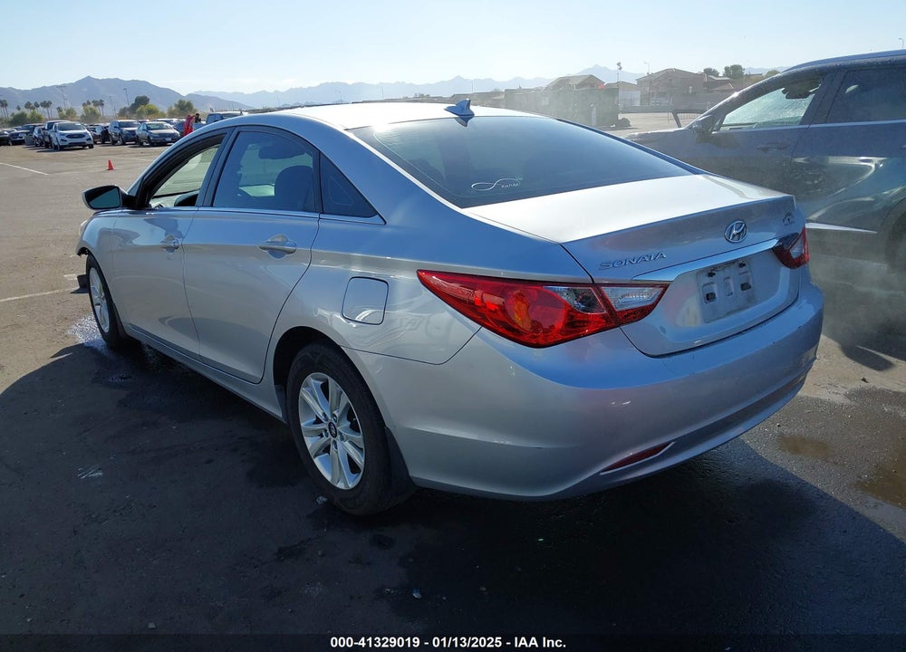 2013 HYUNDAI SONATA VIN: 5NPEB4AC1DH768885