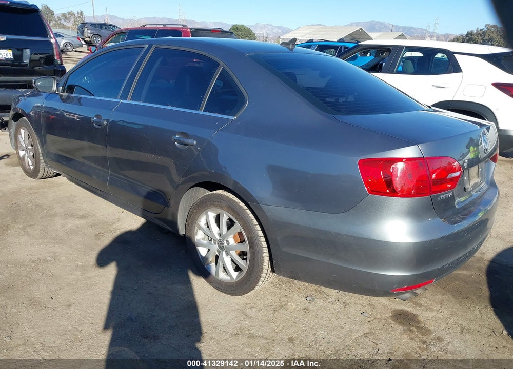 2014 VOLKSWAGEN JETTA 1.8T SE VIN: 3VWD17AJ6EM354735