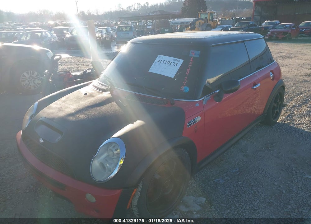 2006 MINI COOPER S VIN: WMWRE33556TL22929