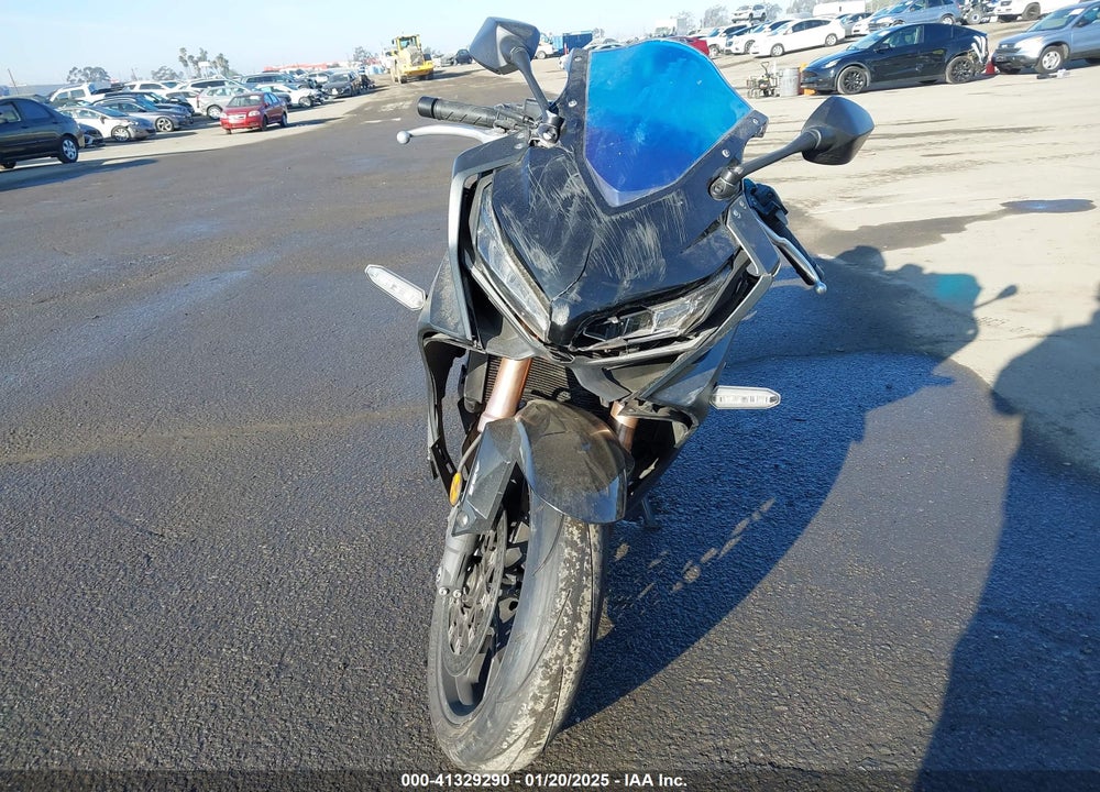 2021 HONDA CBR650 RA VIN: MLHRH0154M5200170