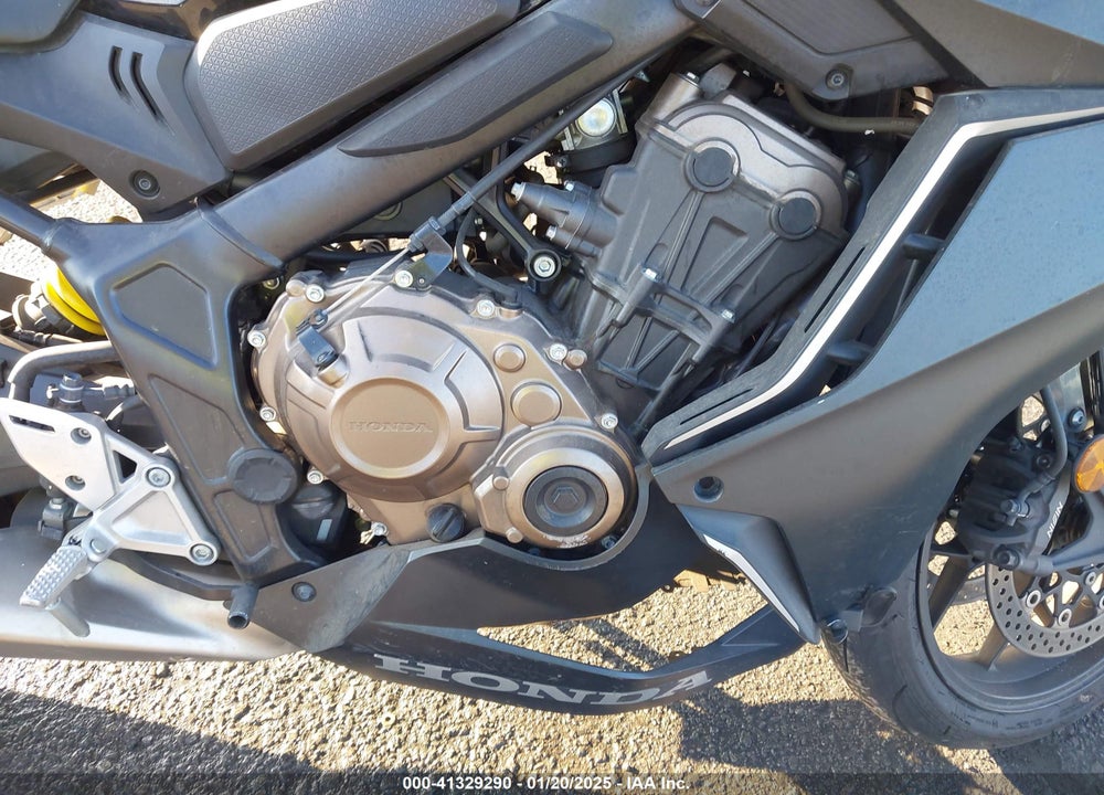 2021 HONDA CBR650 RA VIN: MLHRH0154M5200170