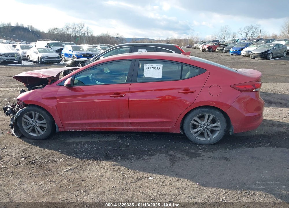 2017 HYUNDAI ELANTRA VIN: 5NPD84LF6HH130137
