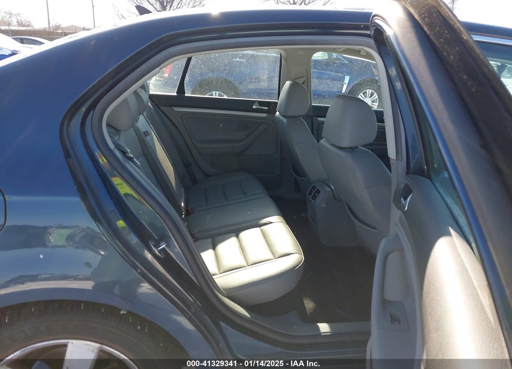 2008 VOLKSWAGEN JETTA VIN: 3VWRM71K88M178460