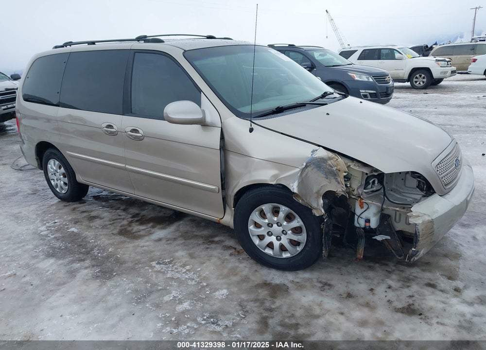 2005 KIA SEDONA EX/LX VIN: KNDUP131556626946