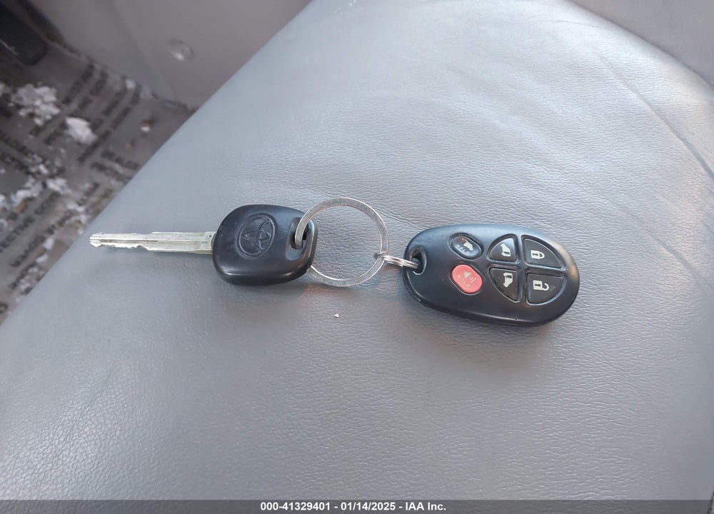 2007 TOYOTA SIENNA XLE VIN: 5TDZK22CX7S045961