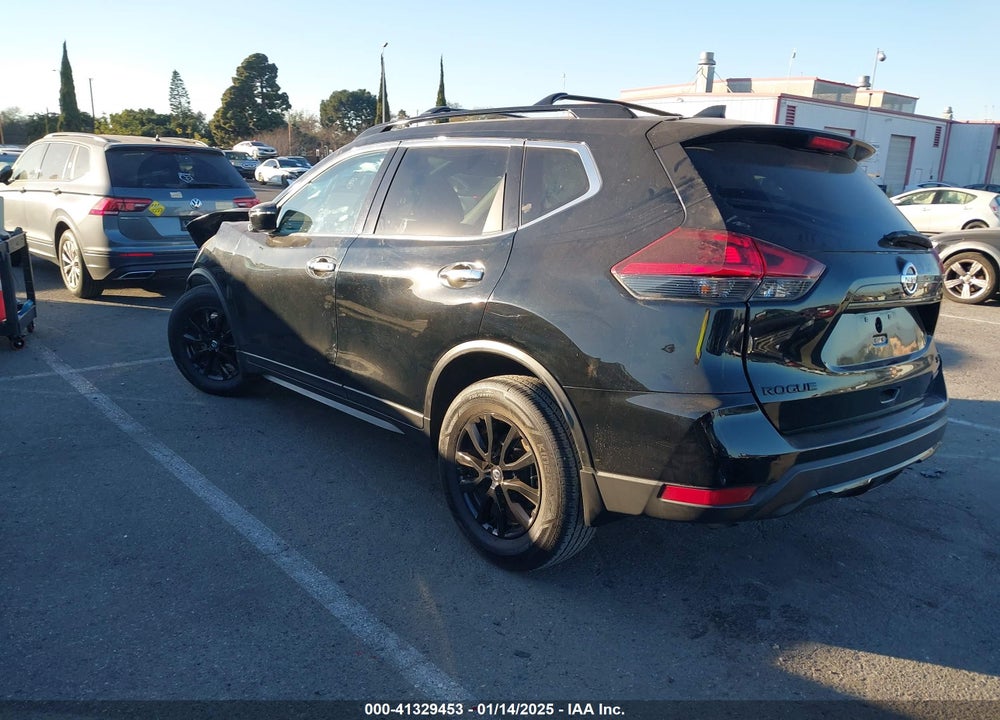 2018 NISSAN ROGUE SV VIN: 5N1AT2MT2JC804422