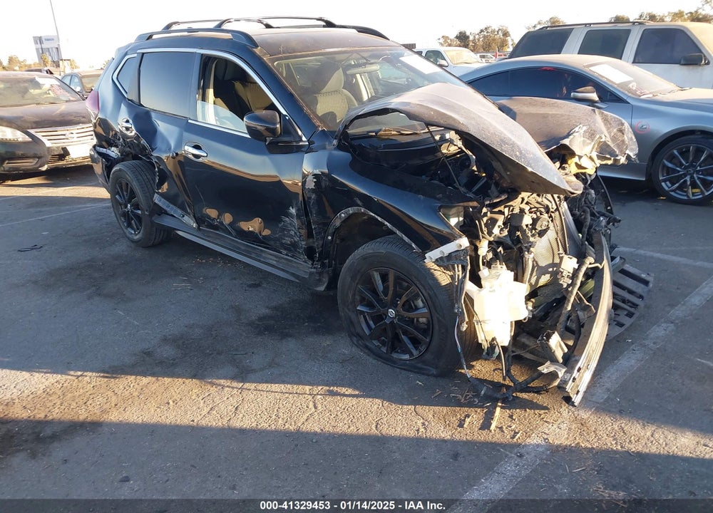 2018 NISSAN ROGUE SV VIN: 5N1AT2MT2JC804422