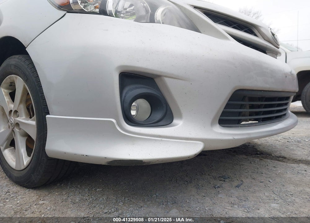 2011 TOYOTA COROLLA VIN: 2T1BU4EE7BC751825