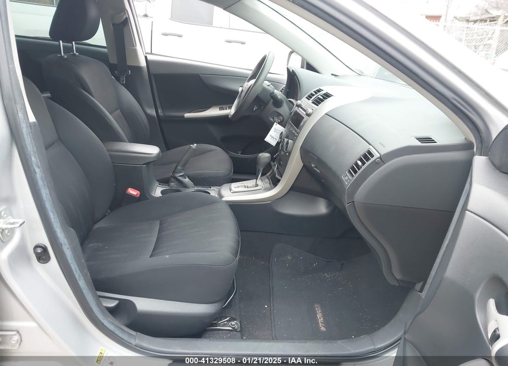 2011 TOYOTA COROLLA VIN: 2T1BU4EE7BC751825
