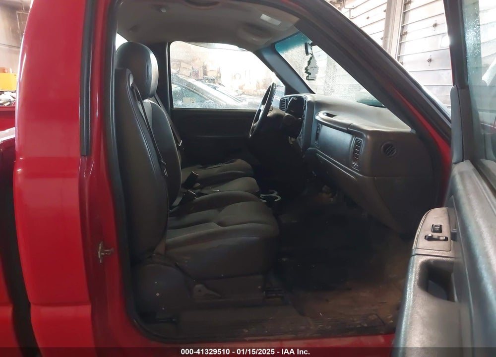 2005 GMC SIERRA 2500HD WORK TRUCK VIN: 1GTHC24UX5E307575