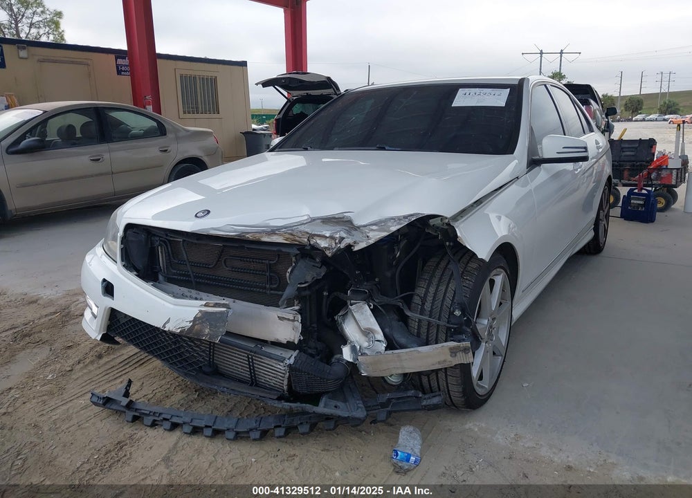2014 MERCEDES-BENZ C VIN: WDDGF4HBXEA911681