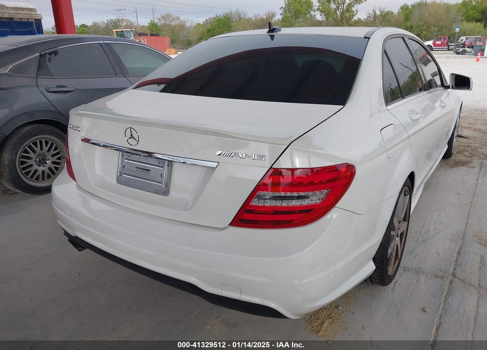2014 MERCEDES-BENZ C VIN: WDDGF4HBXEA911681