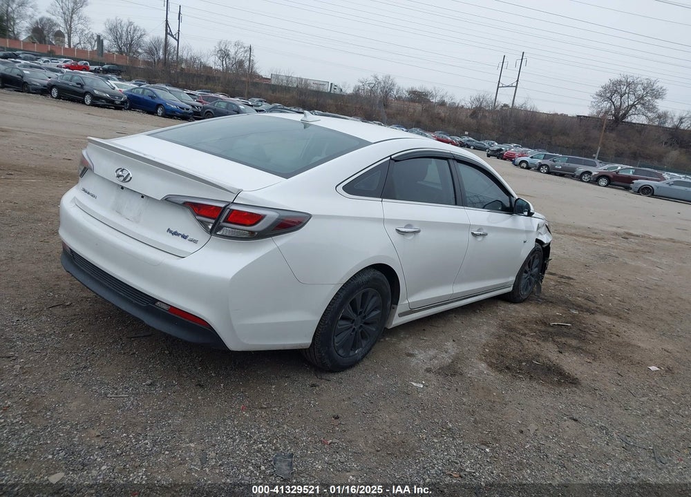 2017 HYUNDAI SONATA HYBRID SE VIN: KMHE24L30HA077028