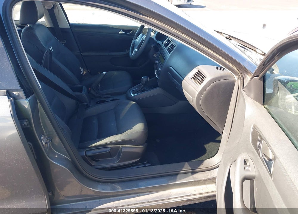 2011 VOLKSWAGEN JETTA 2.5L SE VIN: 3VWDZ7AJ3BM345463