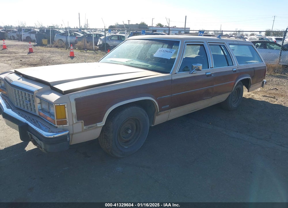 1984 FORD LTD CROWN VICTORIA CNTRY SQ VIN: 1FABP44F4EZ152883