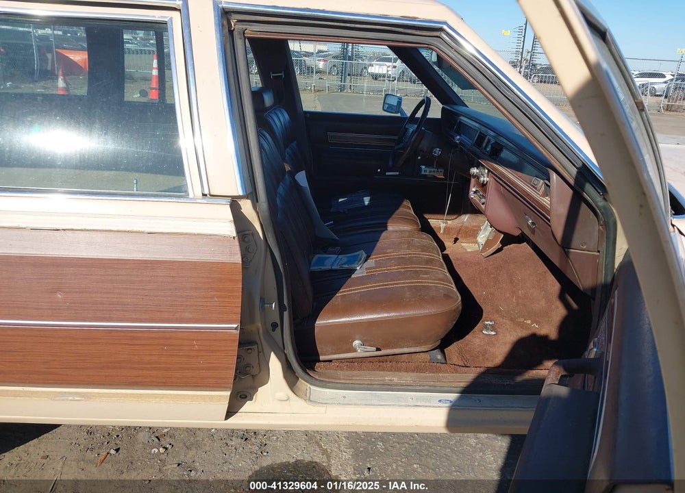 1984 FORD LTD CROWN VICTORIA CNTRY SQ VIN: 1FABP44F4EZ152883