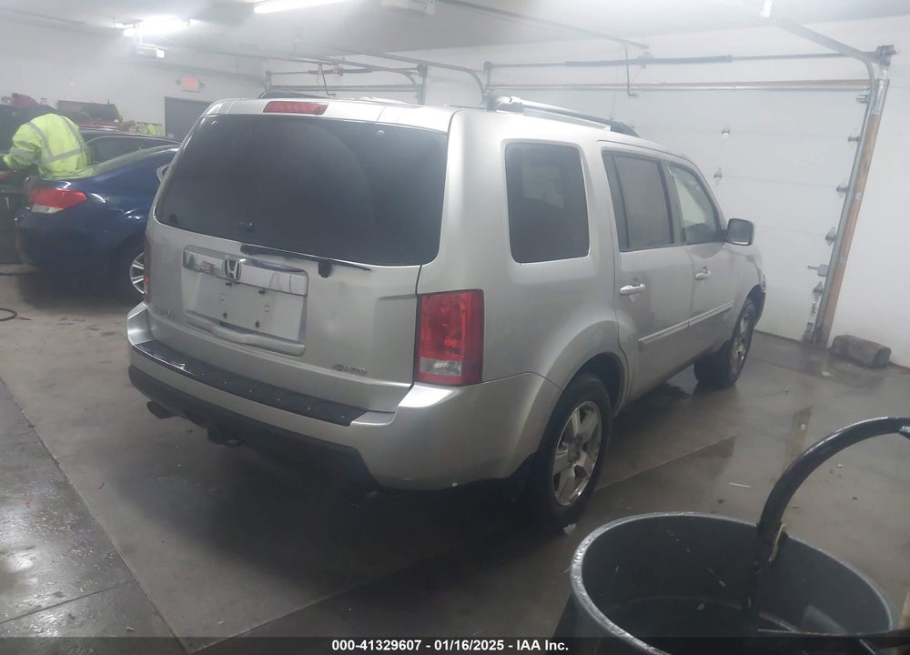 2010 HONDA PILOT EX-L VIN: 5FNYF4H54AB026788