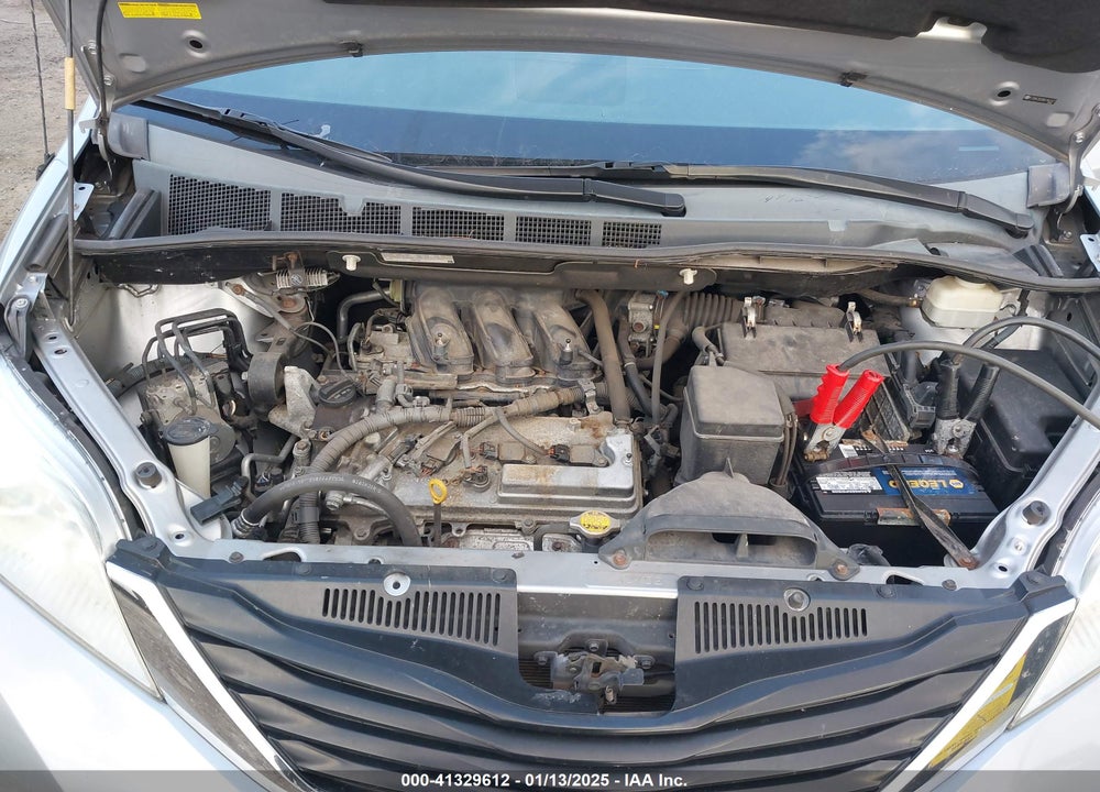 2011 TOYOTA SIENNA LE V6 VIN: 5TDKK3DC8BS160281