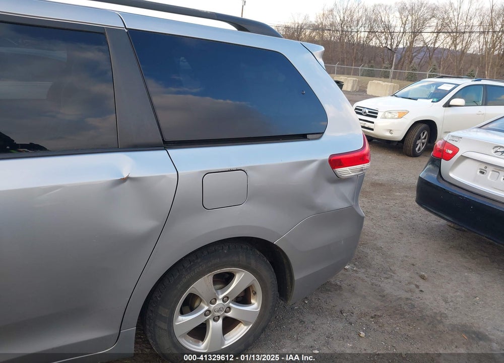 2011 TOYOTA SIENNA LE V6 VIN: 5TDKK3DC8BS160281