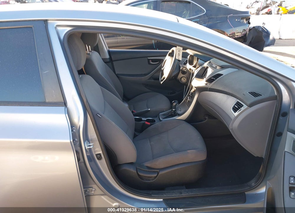 2016 HYUNDAI ELANTRA SE VIN: 5NPDH4AE4GH678100