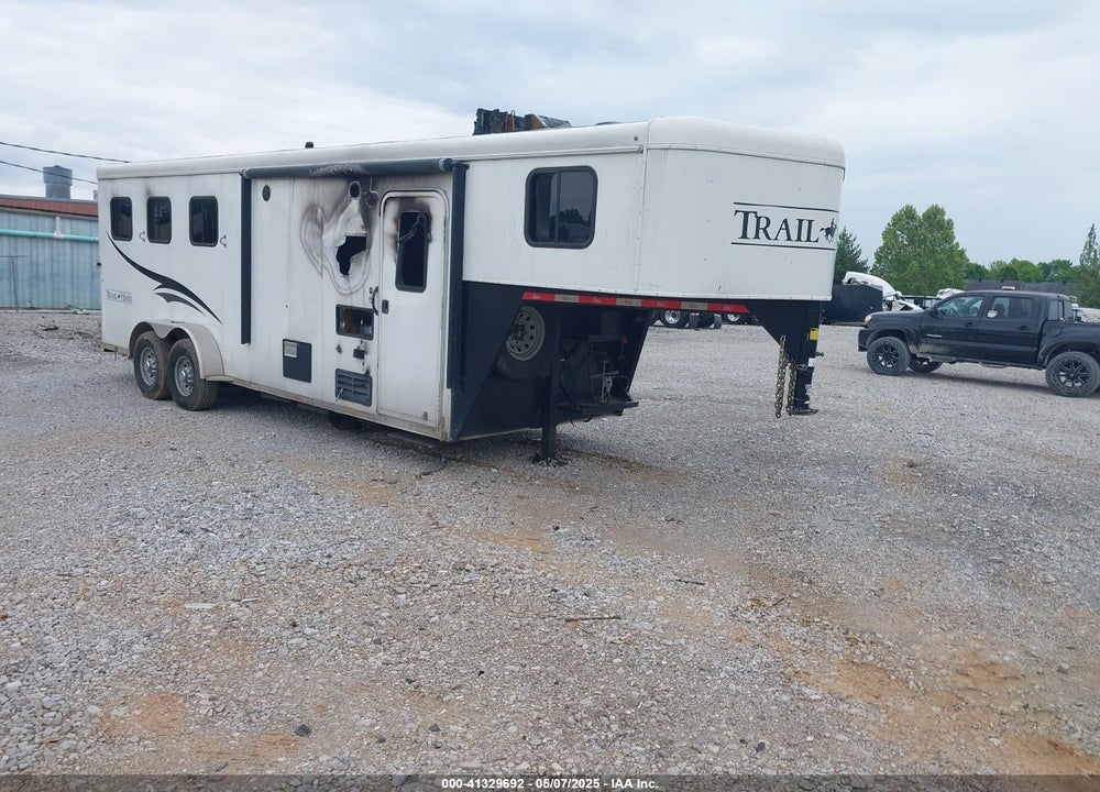 2015 BISON COACH TRAVEL TRLR VIN: 51Y335A29F2004595